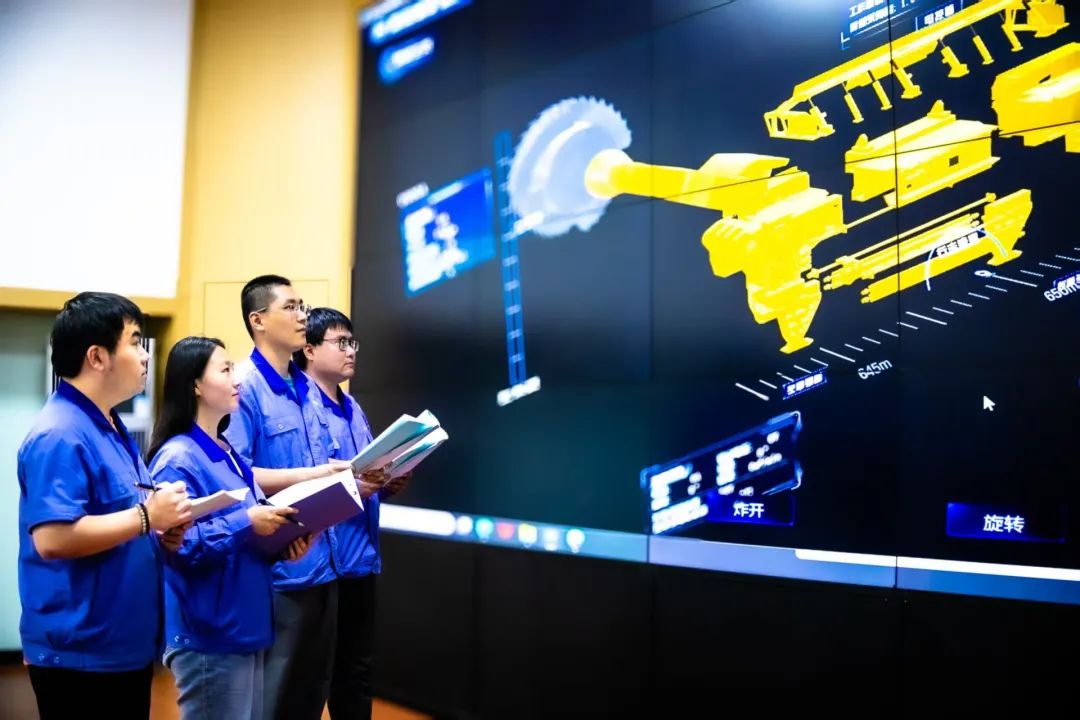 陜煤集團(tuán)重裝集團(tuán)上半年業(yè)績(jī)亮眼 營(yíng)收利潤(rùn)雙提升，技術(shù)服務(wù)成關(guān)鍵引擎